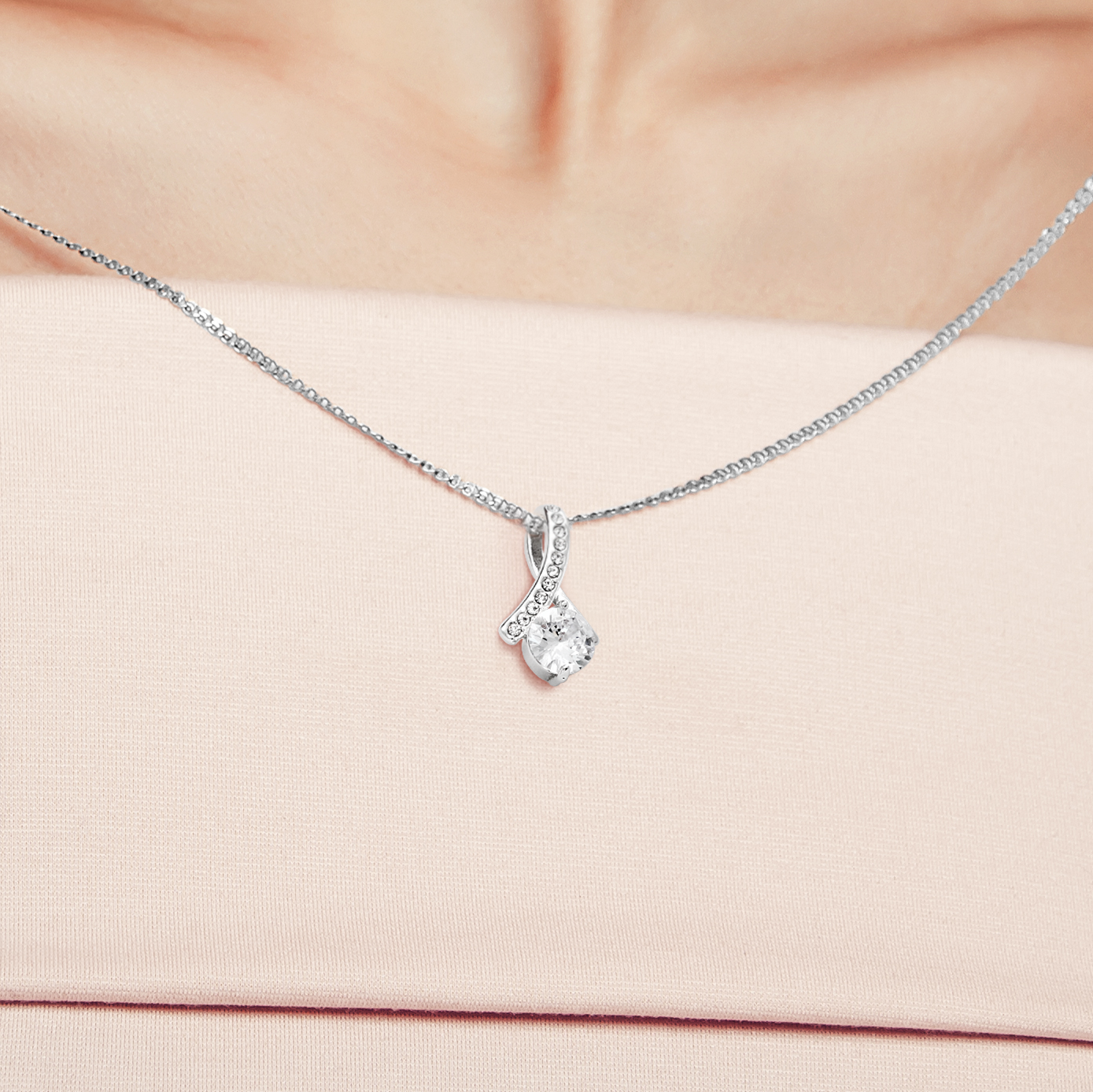 Bella™ love Necklace