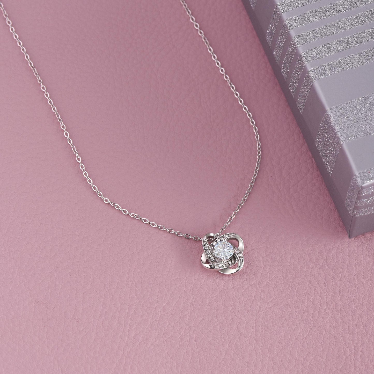 Lucky™ White Gold Necklace