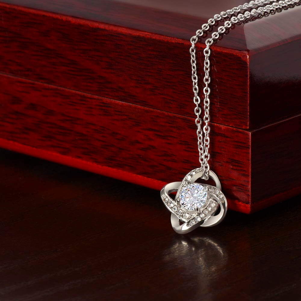 Lucky™ White Gold Necklace